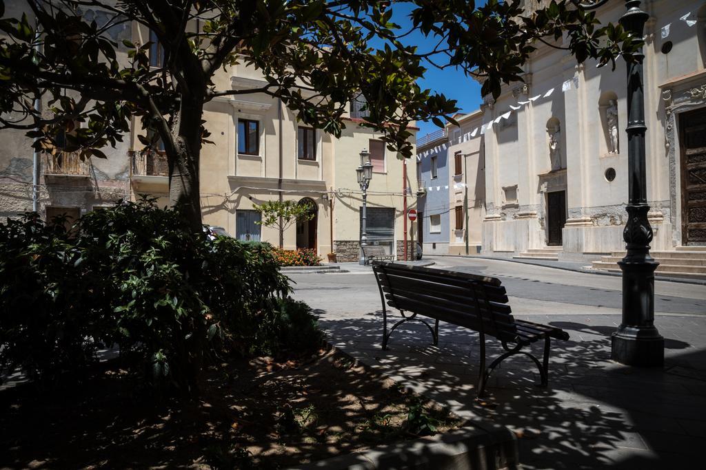 Piazza San Pantaleo Bed & Breakfast Sorso Ngoại thất bức ảnh